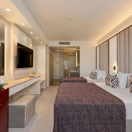 Port Nature Luxury Hotel