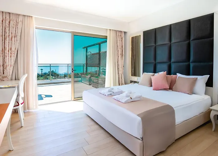 Отель Port Nature Luxury