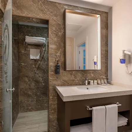 Port Nature Luxury מלון 5*
